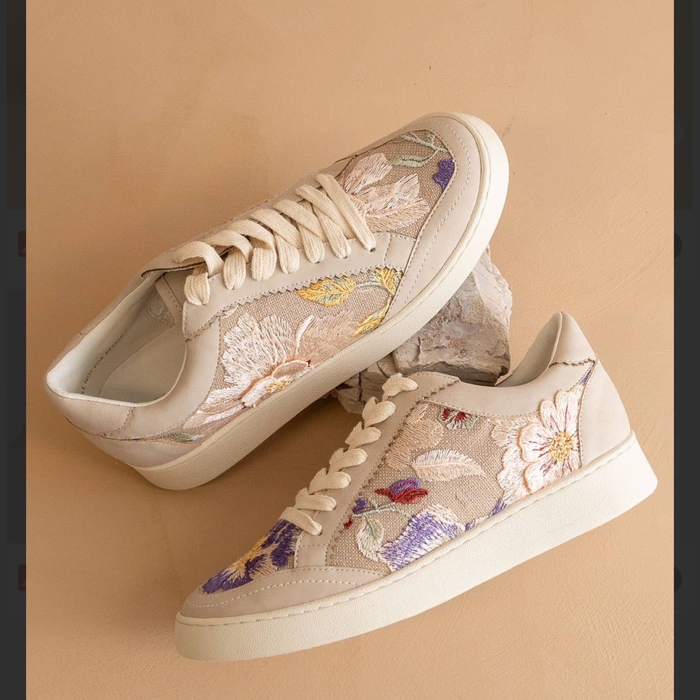 Cream Embroidered Floral Lace-Up Sneakers - Picture 2 of 3